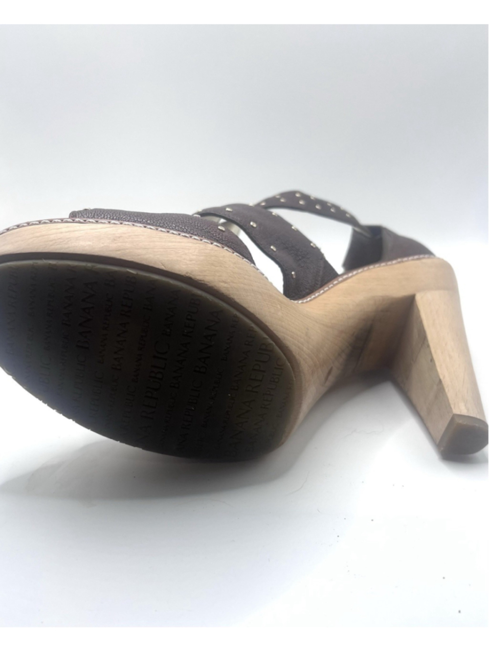 Banana Republic Bonnie Studded Sandals Womens 9 Strap Platform Heels Brown Gold - Picture 14 of 14